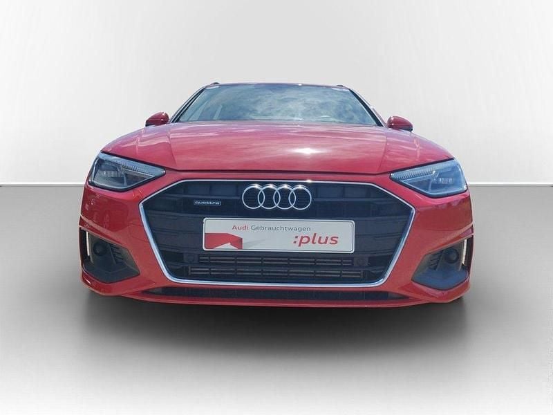 Używany Audi A4 204 KM (150 kW) 2022 Czerwony Kombi