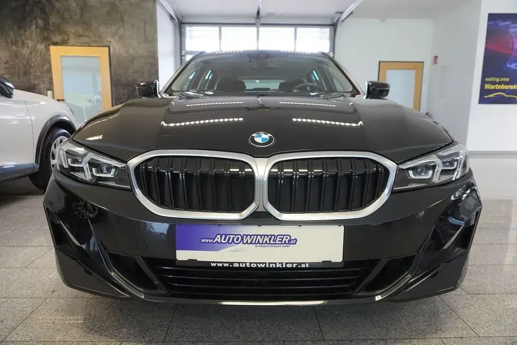 Gebraucht BMW 320 190 PS (139 kW) 2023 Schwarz Kombi