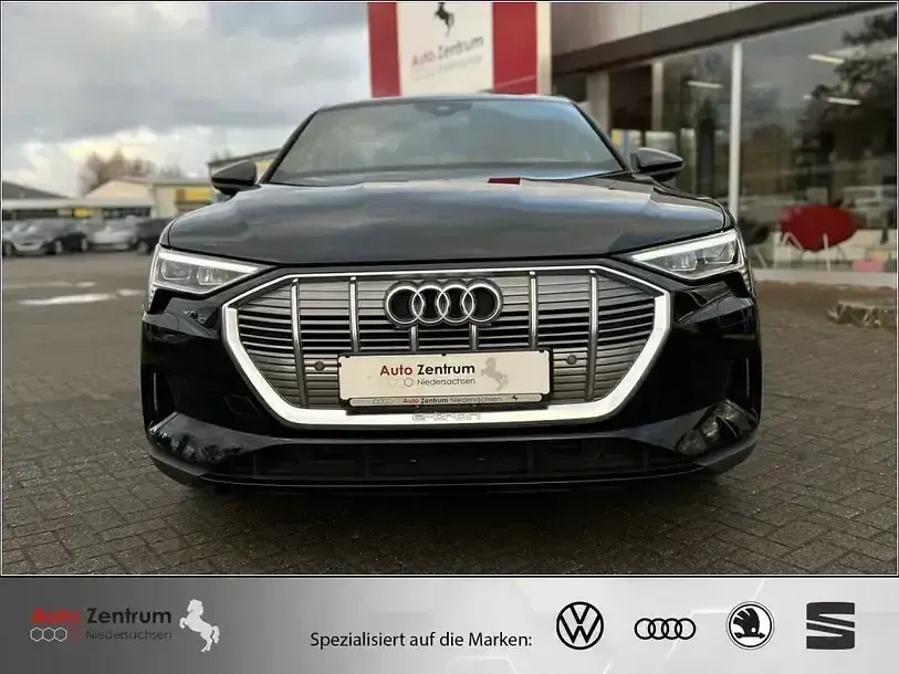 Używany Audi e-tron Ambiente 300 kW (408 KM) 2023 Czarny SUV