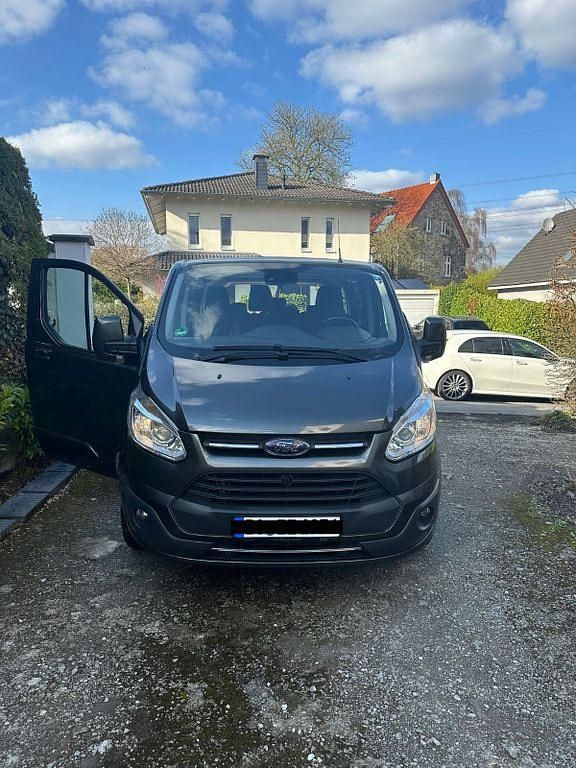Gebraucht Ford Tourneo 170 PS (125 kW) 2017 Grau Van / Kleinbus