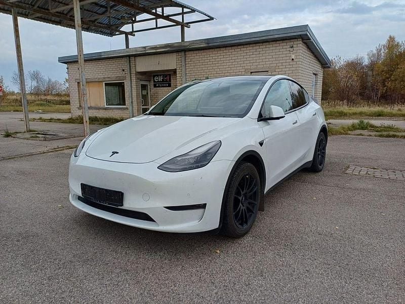 Weiß Gebraucht 2021 Tesla Model Y Long Range AWD SUV | 24.800 € (Fairer Preis) - Bild 1/4