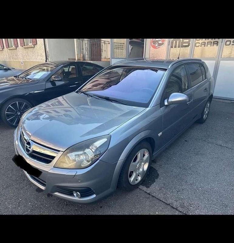 Gebraucht Opel Signum Edition+ 150 PS (110 kW) 2008 Kleinwagen