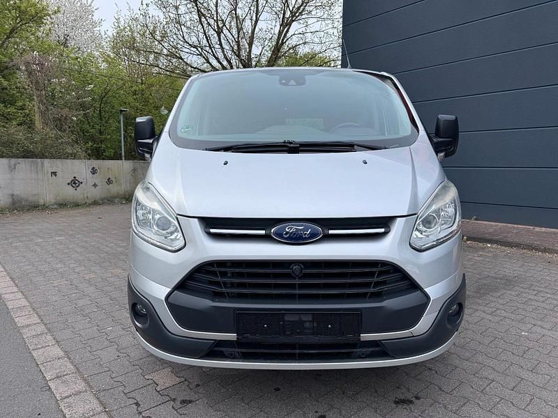 Gebraucht Ford Tourneo Trend 125 PS (91 kW) 2013 Silber Van / Kleinbus
