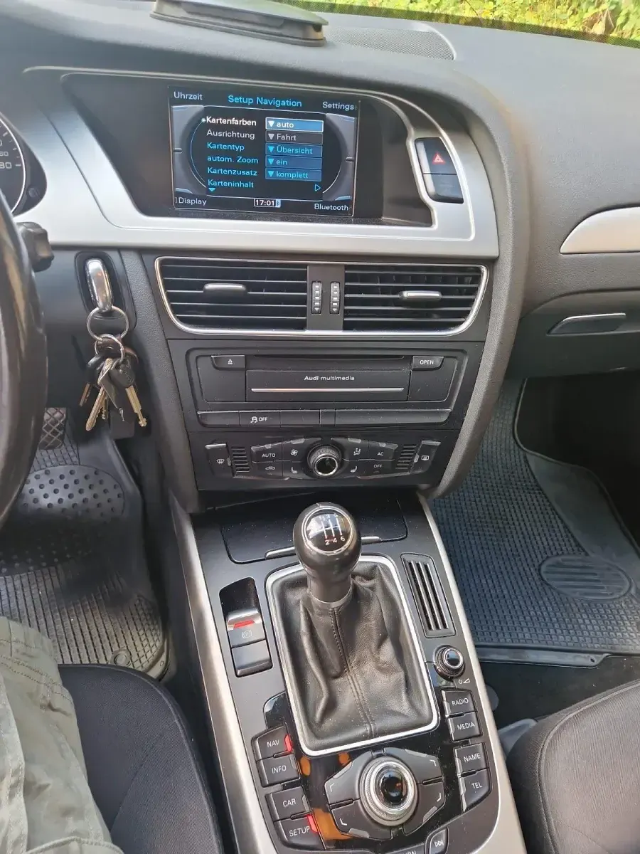 Gebraucht Audi A4 160 PS (117 kW) 2012 Schwarz Limousine