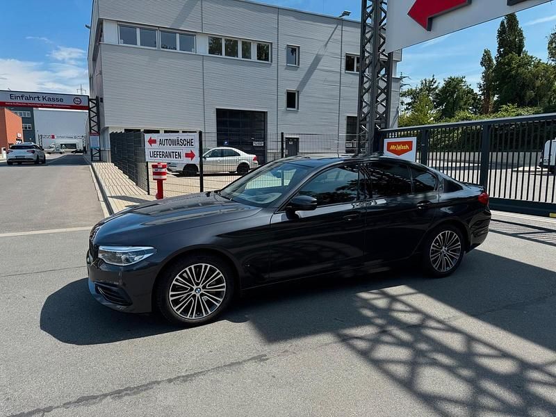 Gebraucht BMW 540 Sport Line 340 PS (250 kW) 2019 Grau Limousine