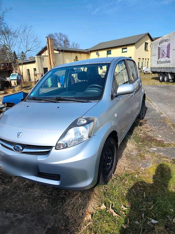 Gebraucht Subaru Justy 69 PS (50 kW) 2010 Silber Kleinwagen