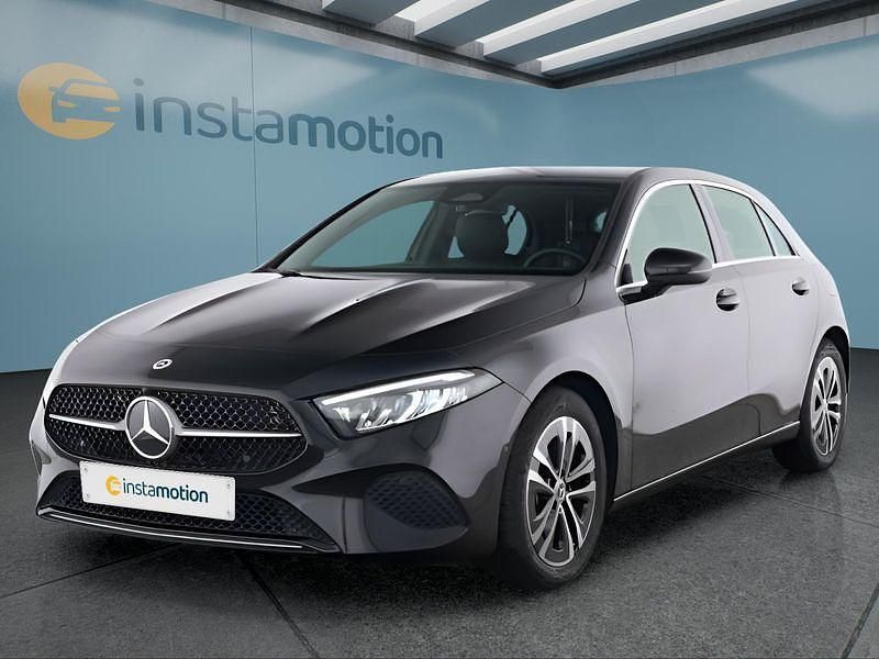 Schwarz Gebraucht 2024 Mercedes A180 Limousine | 29.749 € (Fairer Preis) - Bild 1/4