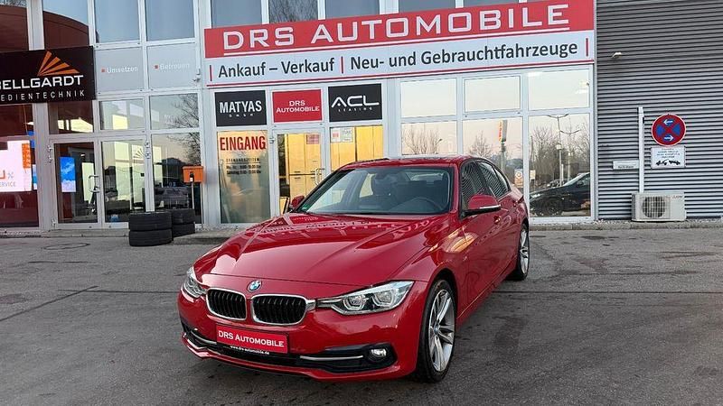Melbournerot metallic Gebraucht 2015 BMW 320 Sport Line Limousine | 18.490 € (Fairer Preis) - Bild 1/4