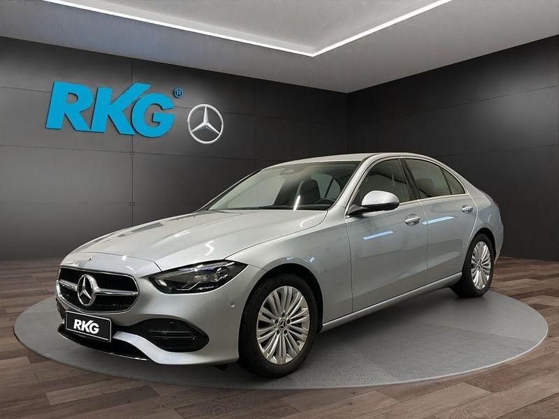 Gebraucht Mercedes C200 Avantgarde 163 PS (119 kW) 2024 Silber Limousine
