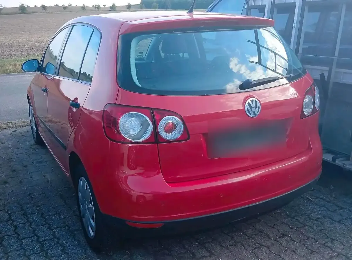 Gebraucht VW Golf V 140 PS (102 kW) 2007 Rot Kleinwagen
