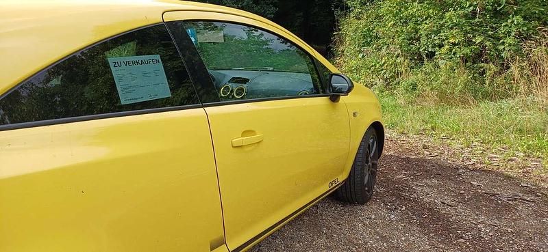 Gebraucht Opel Corsa 101 PS (74 kW) 2010 Gelb Kleinwagen