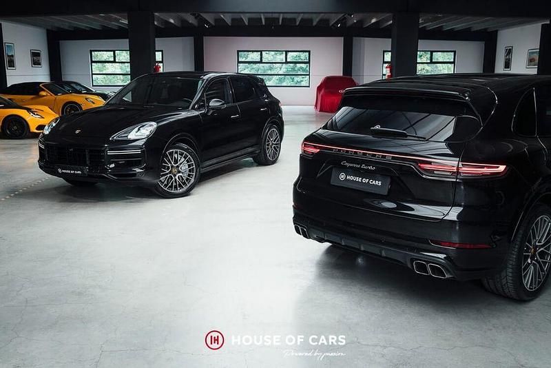 Schwarz Gebraucht 2018 Porsche Cayenne Turbo SUV | 65.900 € (Superpreis) - Bild 1/4