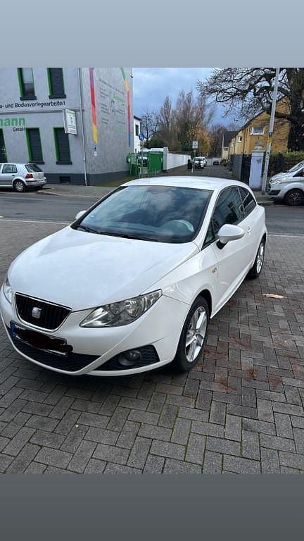 Weiß Gebraucht 2011 Seat Ibiza SC Copa Kleinwagen | 3.500 € (Guter Preis) - Bild 1/4