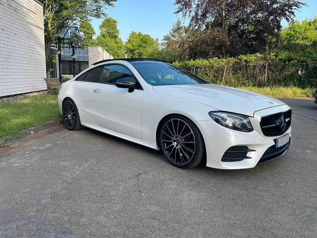 Gebraucht Mercedes E400 340 PS (250 kW) 2020 Weiß Coupé