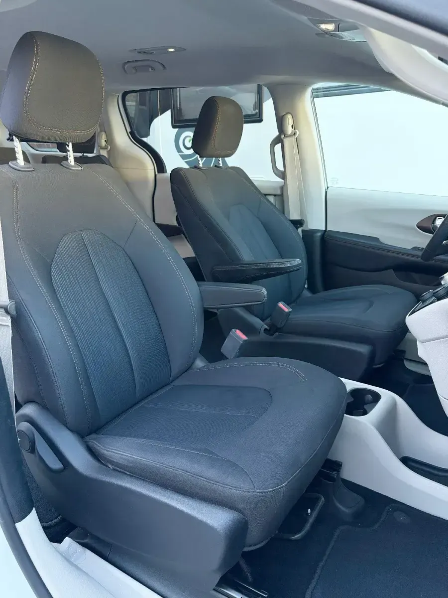Gebraucht Chrysler Pacifica 291 PS (214 kW) 2017 Weiß Van / Kleinbus