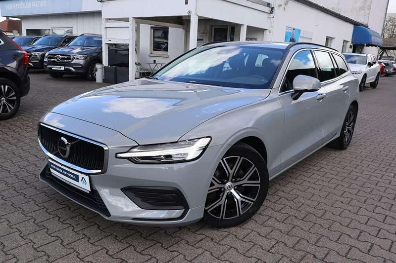 Gebraucht Volvo V60 Core 197 PS (144 kW) 2024 Vapour grey Kombi