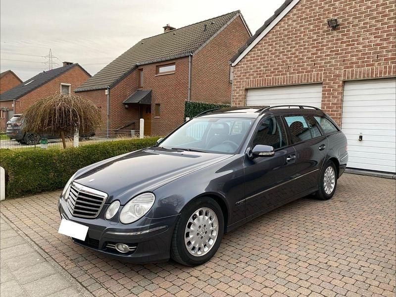 Gebraucht Mercedes E320 Avantgarde 224 PS (164 kW) 2009 Grau Kombi