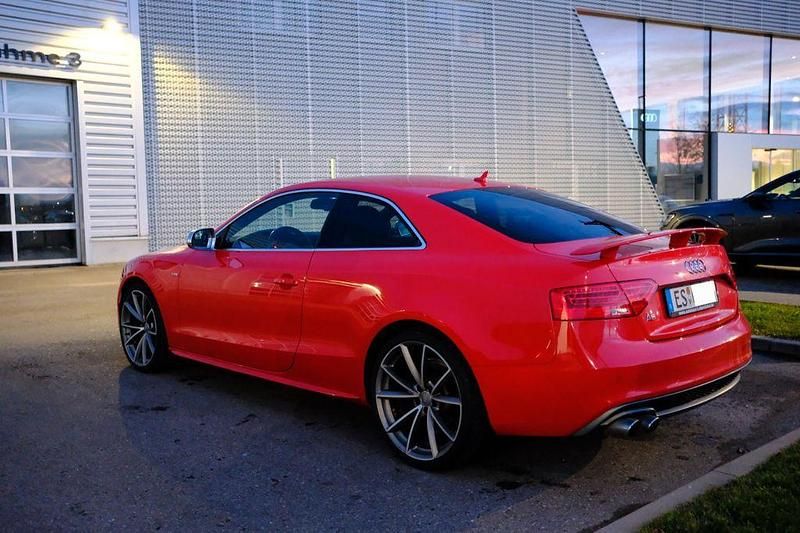 Gebraucht Audi A5 Design 230 PS (169 kW) 2014 Rot Coupé