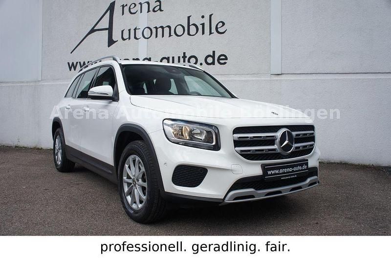 Weiß Gebraucht 2022 Mercedes GLB200 SUV | 30.990 € (Etwas zu teuer) - Bild 1/4