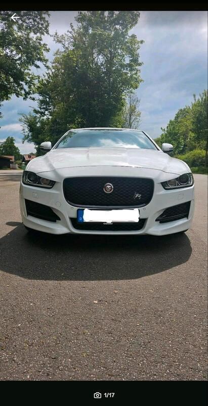 Weiß Gebraucht 2017 Jaguar XE R-Sport Limousine | 17.999 € (Etwas zu teuer) - Bild 1/4