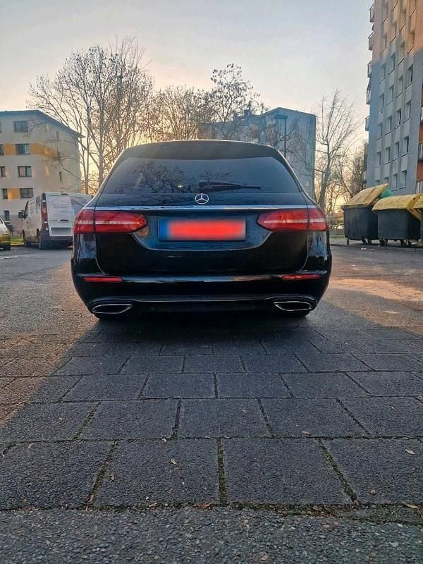 Second-hand Mercedes E350 258 CP (189 kW) 2017 Negru Break