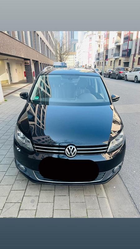 Gebraucht VW Touran 140 PS (102 kW) 2012 Schwarz Van / Kleinbus