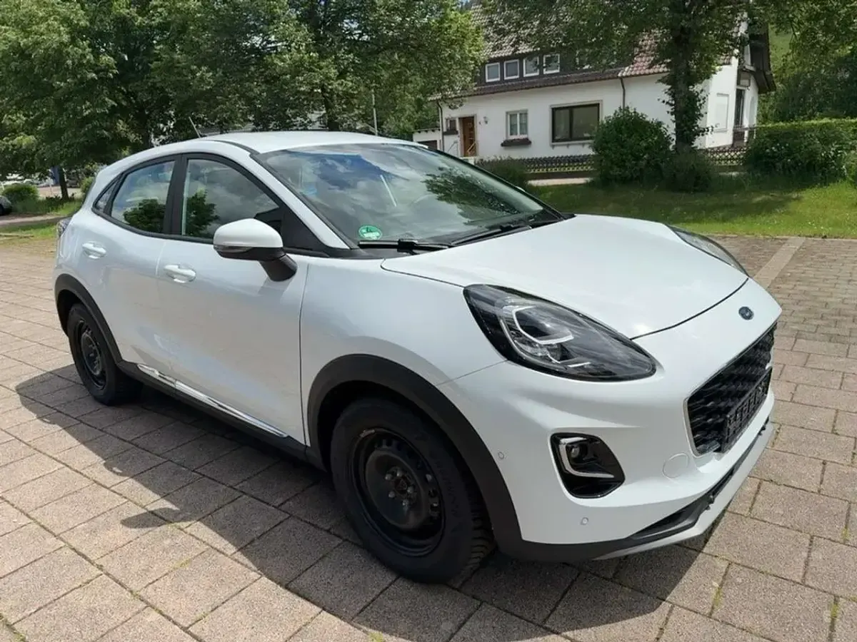 Gebraucht Ford Puma Titanium 125 PS (91 kW) 2024 Frostweiß SUV
