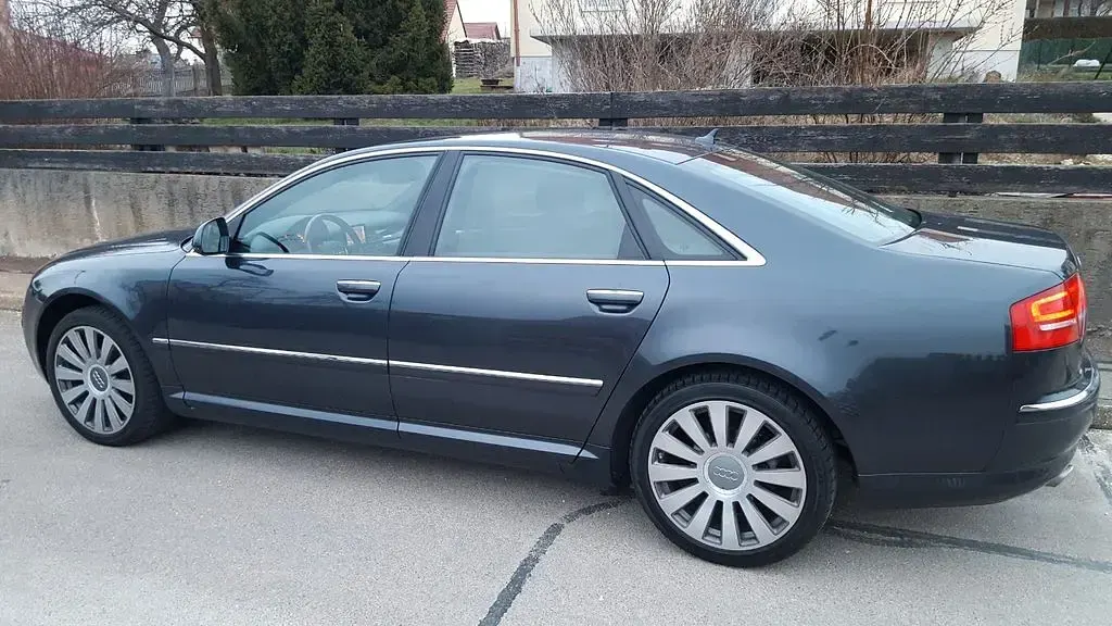 Gebraucht Audi A8 232 PS (170 kW) 2008 Braun Limousine