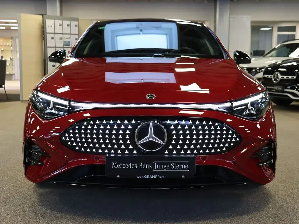 Gebraucht Mercedes CLA 250+ AMG 200 kW (272 PS) 2026 Rot Limousine