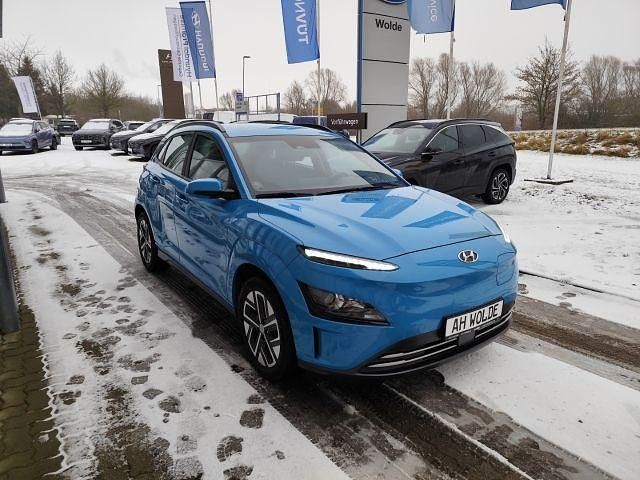 Gebraucht Hyundai Kona Select 100 kW (136 PS) 2022 Blau SUV