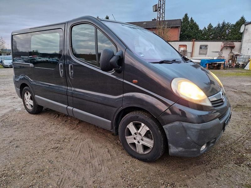 Gebraucht Opel Vivaro 145 PS (106 kW) 2009 Schwarz Van / Kleinbus