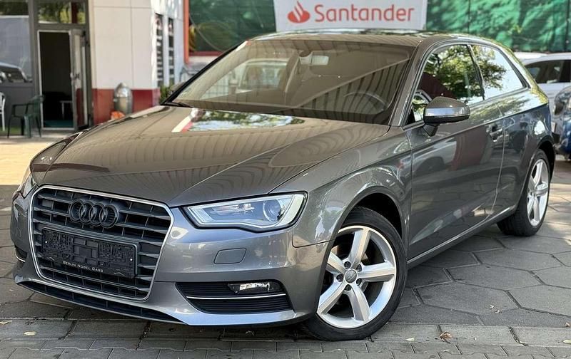 Grau Gebraucht 2015 Audi A3 Limousine | 9.550 € (Fairer Preis) - Bild 1/4