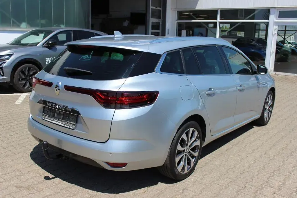 Gebraucht Renault Mégane GrandTour Techno 140 PS (102 kW) 2022 Highland grau Kombi
