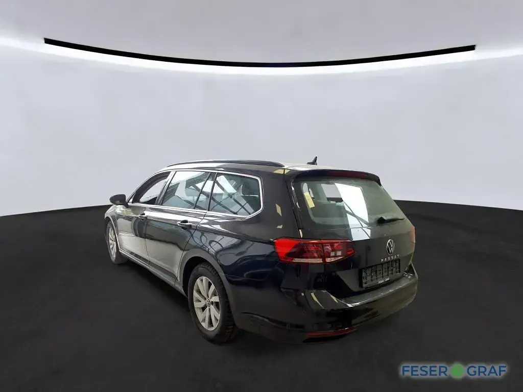 Używany VW Passat 150 KM (110 kW) 2023 Czarny Kombi