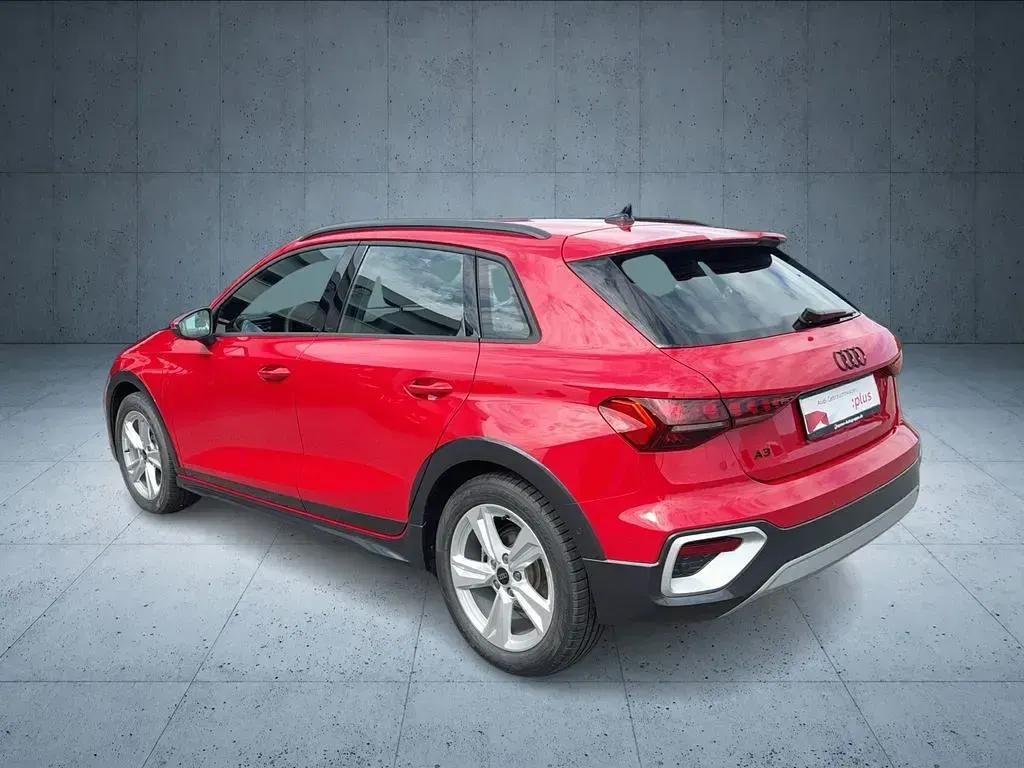 Gebraucht Audi A3 e-tron 204 PS (150 kW) 2025 Rot Kleinwagen