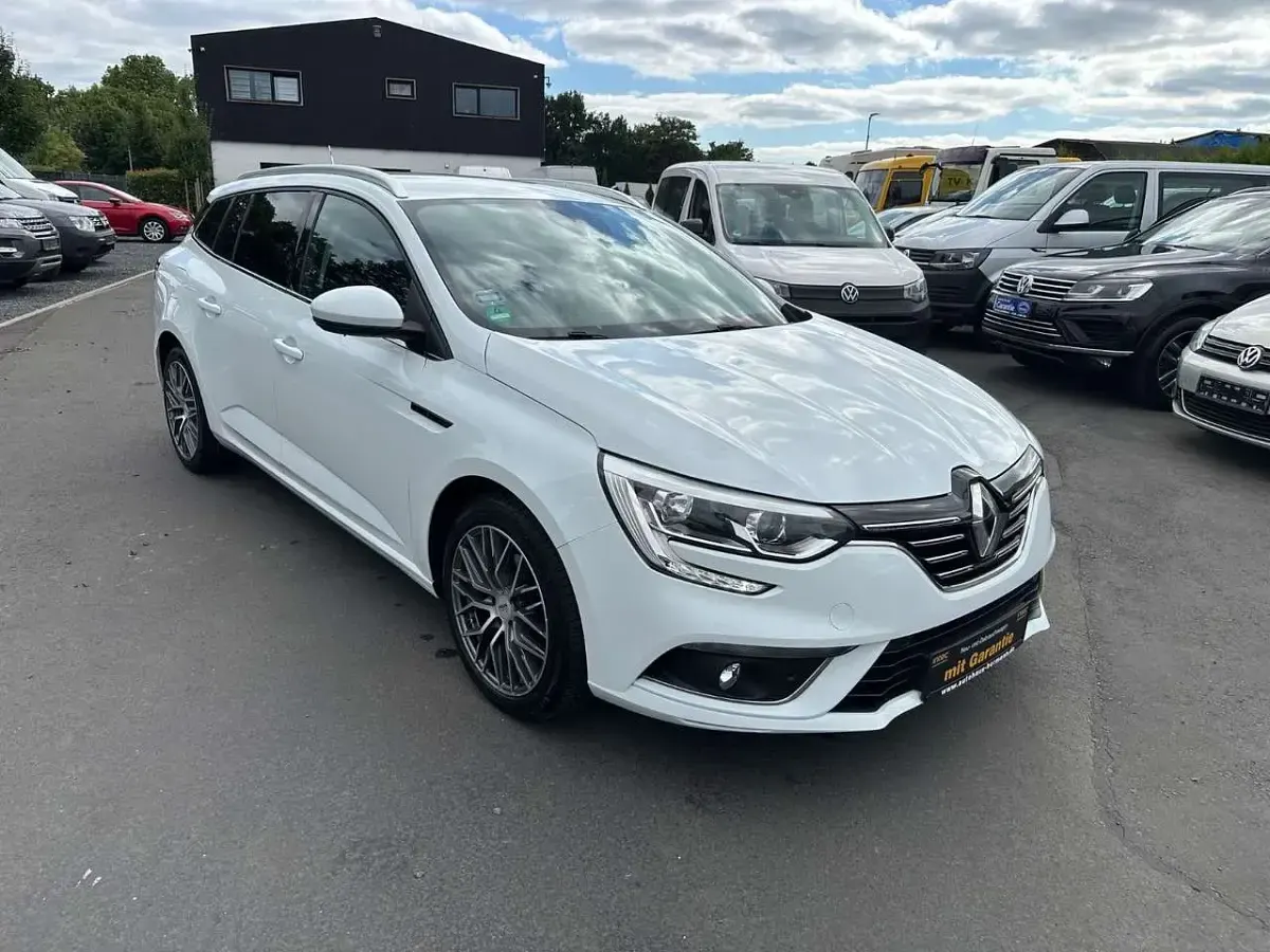 Gebraucht Renault Mégane GrandTour Bose Edition 110 PS (80 kW) 2018 Weiß Kombi