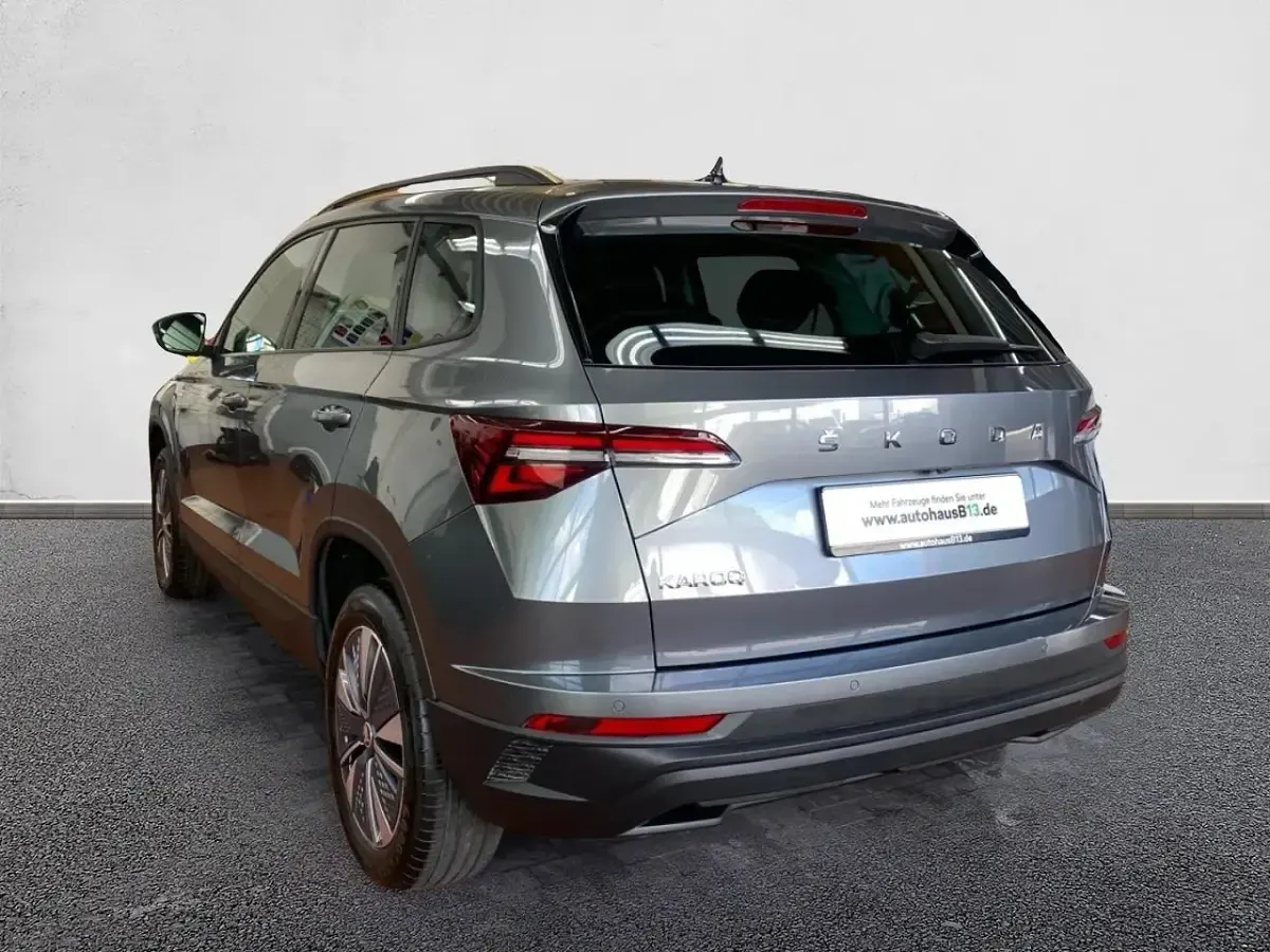 Gebraucht Skoda Karoq Tour 150 PS (110 kW) 2023 Graphitegrau metallic SUV
