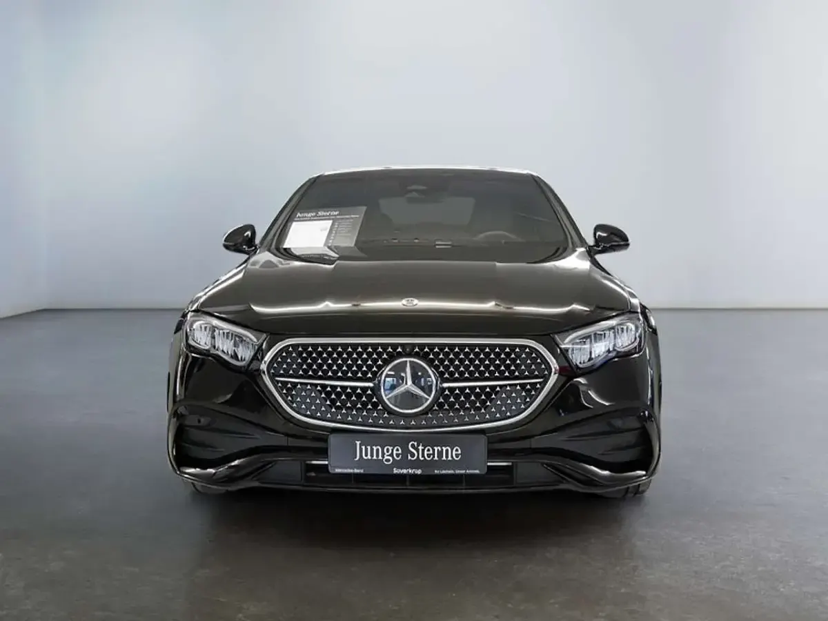 Second-hand Mercedes E220 AMG 197 CP (144 kW) 2025 Negru Berlinǎ