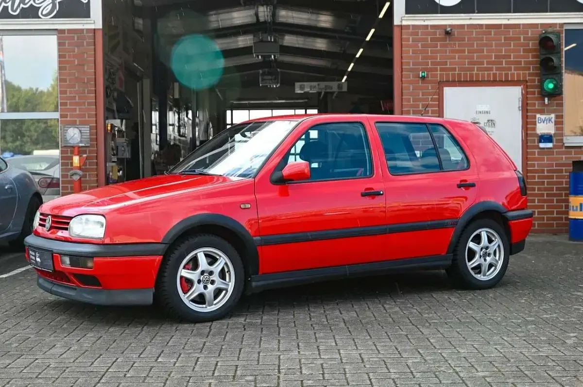 Gebraucht VW Golf III GTI 116 PS (85 kW) 1996 Rot Limousine