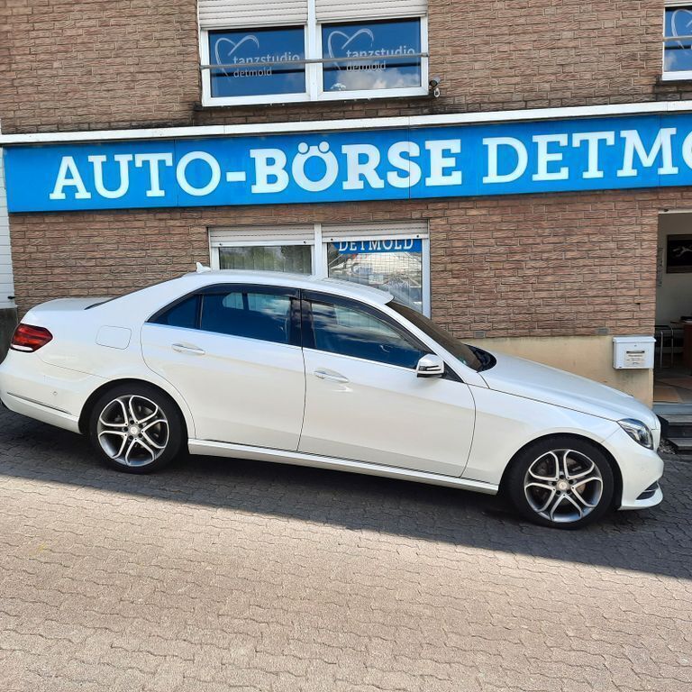 Weiß Gebraucht 2015 Mercedes E400 Limousine | 20.500 € - Bild 1/4
