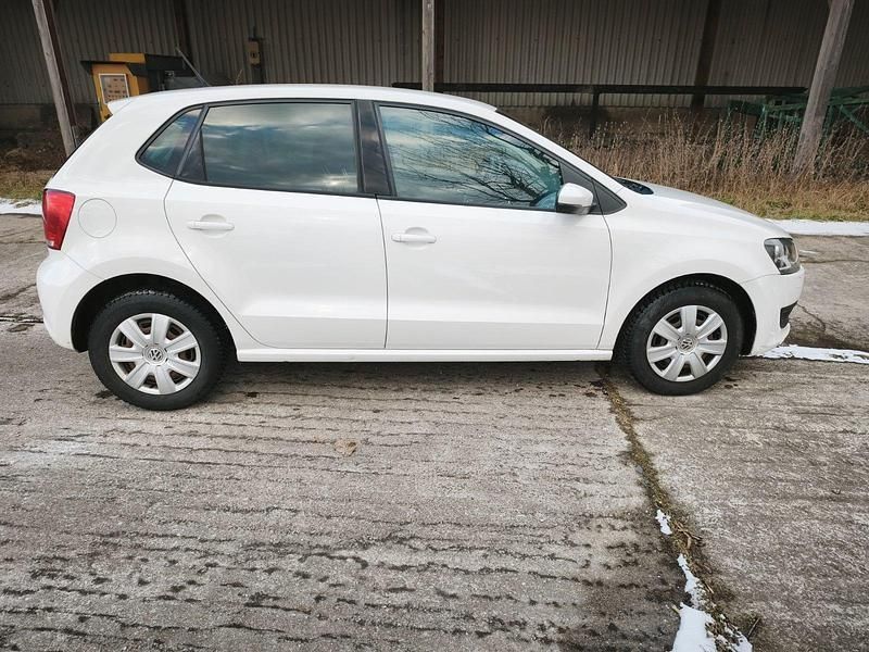 Gebraucht VW Polo 70 PS (51 kW) 2009 Weiß Kleinwagen