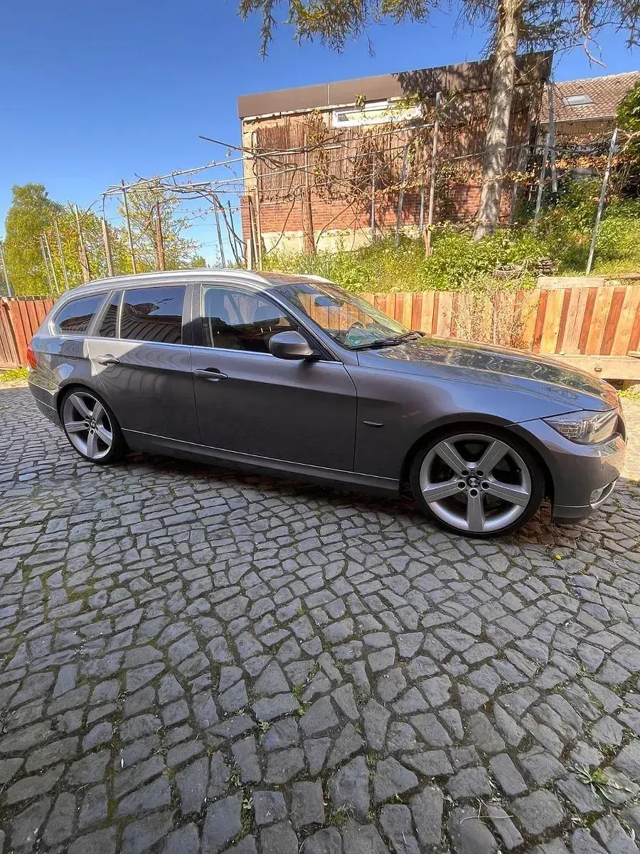 Gebraucht BMW 335 Exclusive 286 PS (210 kW) 2011 Grau Kombi