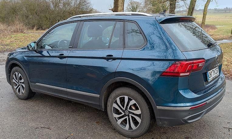 Gebraucht VW Tiguan Active 150 PS (110 kW) 2021 Blau SUV
