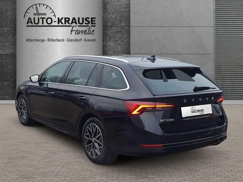 Gebraucht Skoda Octavia First Edition 150 PS (110 kW) 2021 Schwarz Kombi