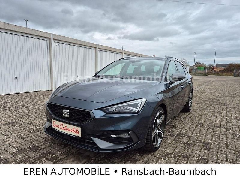 Grau Gebraucht 2022 Seat Leon FR Limousine | 13.500 € (Superpreis) - Bild 1/4