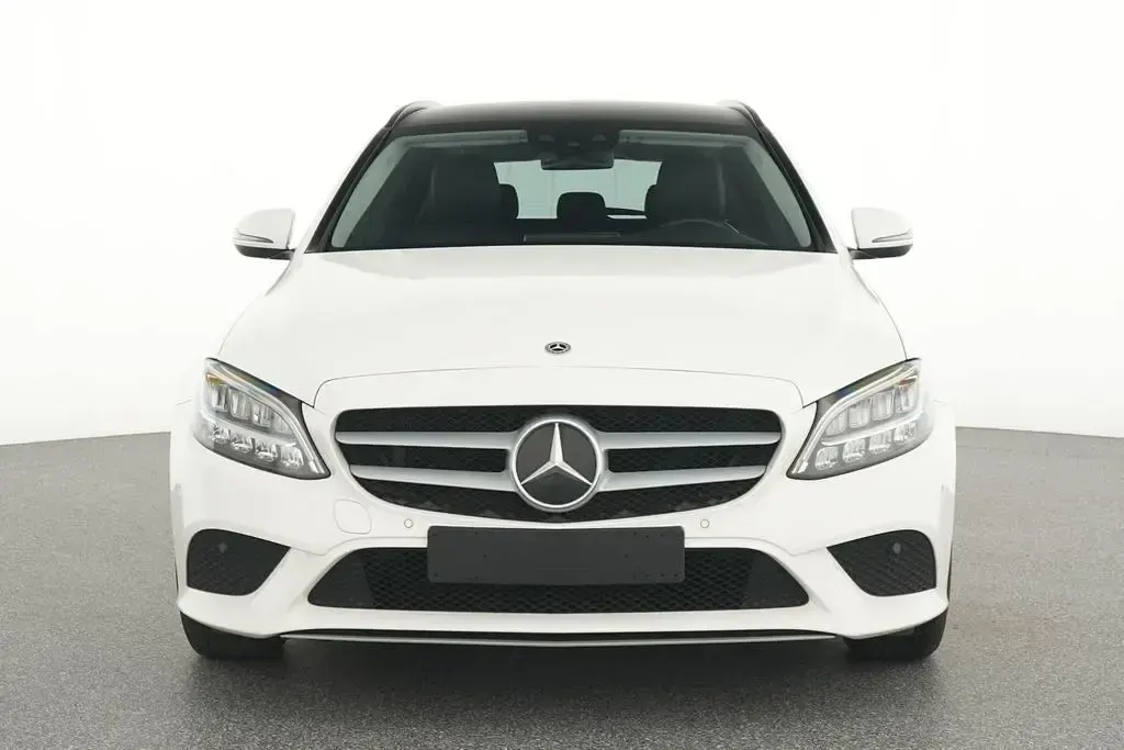 Gebraucht Mercedes C180 122 PS (89 kW) 2021 Weiß Kombi