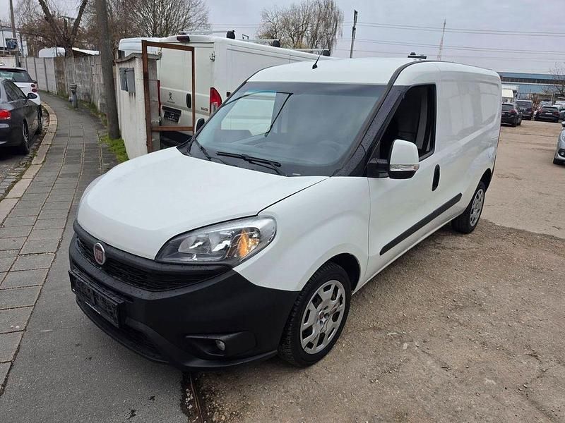 Gebraucht Fiat Doblò 95 PS (69 kW) 2017 Weiß Van / Kleinbus
