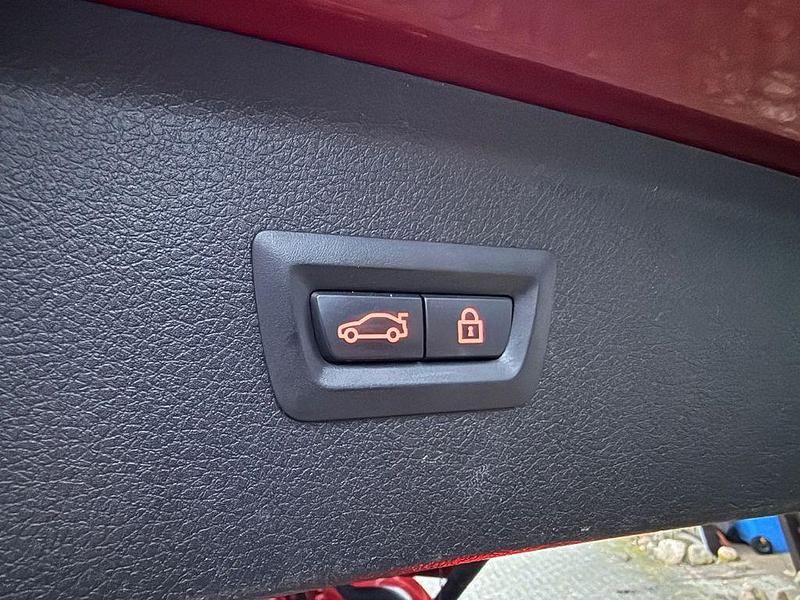 Gebraucht BMW 225 Active Tourer iPerformance 224 PS (164 kW) 2017 Rot Van / Kleinbus