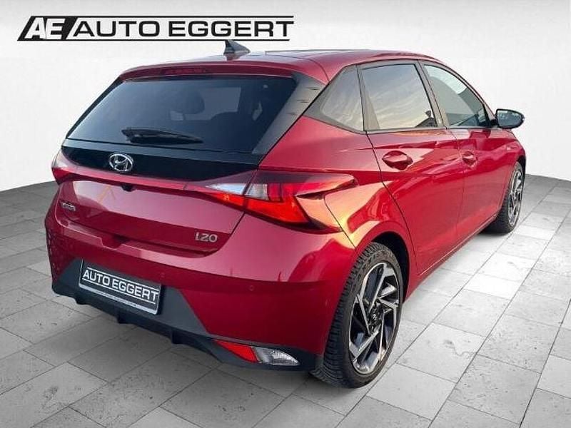 Gebraucht Hyundai i20 Edition 30+ 101 PS (74 kW) 2022 Dragon red Kleinwagen