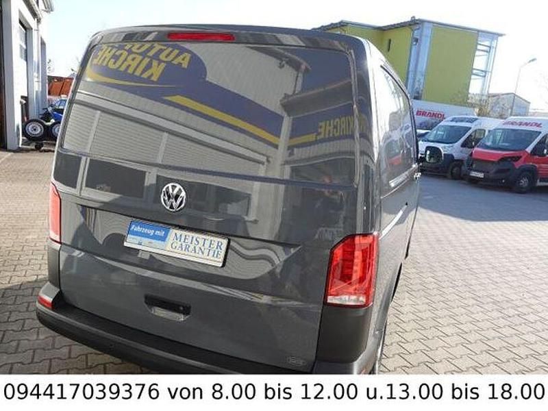Gebraucht VW Transporter 150 PS (110 kW) 2021 Grau Van